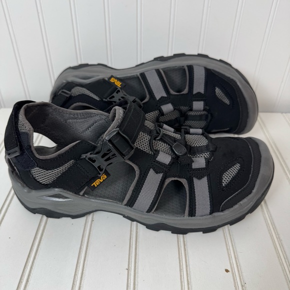 Teva Omnium 2 Sandal Men's 12 Black Closed Toe Water Day Hikes Outdoors - Picture 1 of 10